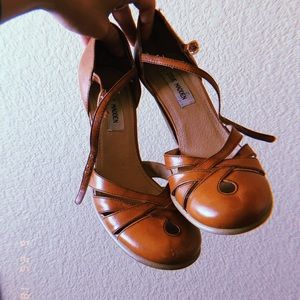 Vintage feel Steve Madden Heels